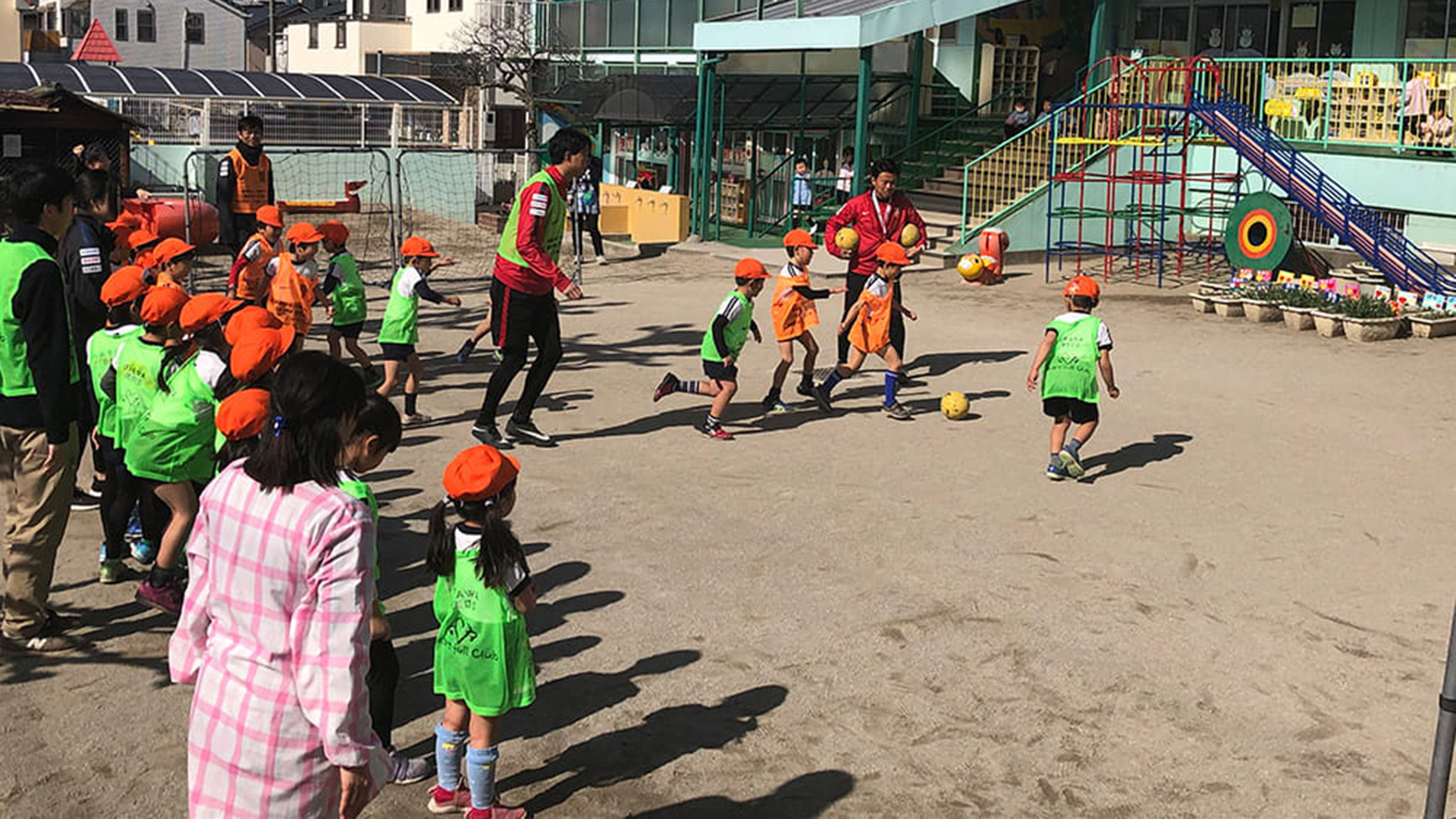 レッズキッズサッカー(幼稚園・保育園)